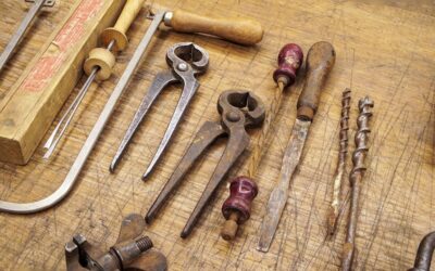 How to Restore Antique Wood Furniture Tools: Complete Guide for 2026