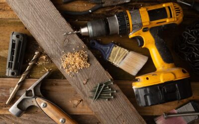 What Is the Difference Between a Fixed Base and Plunge Router in 2026?