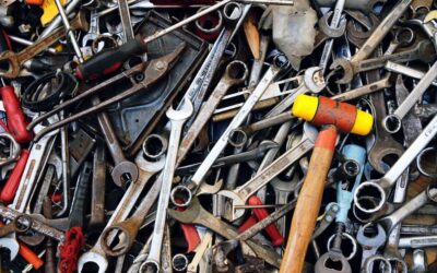 What Is the Difference Between Carbide and HSS Router Bits in 2026? Complete Comparison